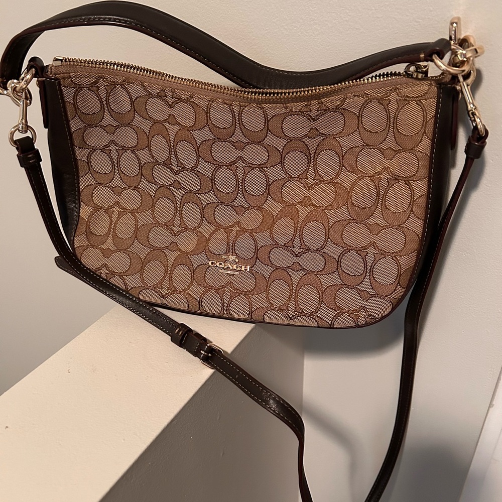 Brown/tan coach purse